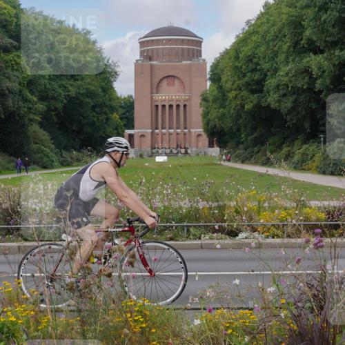 14.09.2025 - Stadtparktriathlon Michael Burmester http://msf.ph/oto/8904347 14.09.2025 11:18:44 Radfahren 724, 826, 852, 868, 919, 932, 985, 1006 meine-sportfotos.de