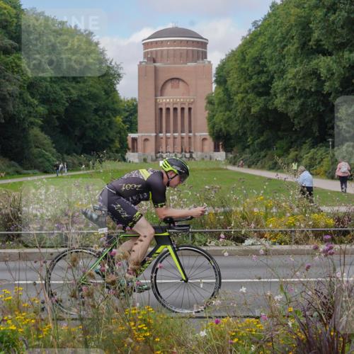 14.09.2025 - Stadtparktriathlon Michael Burmester http://msf.ph/oto/8904363 14.09.2025 11:19:48 Radfahren 825, 836, 898, 1009, 1020 meine-sportfotos.de