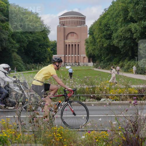 14.09.2025 - Stadtparktriathlon Michael Burmester http://msf.ph/oto/8904370 14.09.2025 11:20:05 Radfahren 841, 867, 925, 975, 984, 990 meine-sportfotos.de