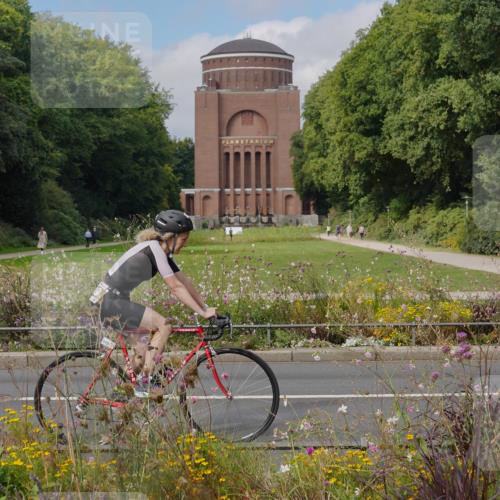 14.09.2025 - Stadtparktriathlon Michael Burmester http://msf.ph/oto/8904389 14.09.2025 11:20:58 Radfahren 937, 949, 982 meine-sportfotos.de