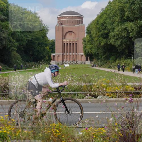 14.09.2025 - Stadtparktriathlon Michael Burmester http://msf.ph/oto/8904402 14.09.2025 11:21:55 Radfahren 828, 873, 945, 978, 981 meine-sportfotos.de