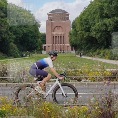 14.09.2025 - Stadtparktriathlon Michael Burmester http://msf.ph/oto/8904431 14.09.2025 11:23:05 Radfahren 829, 851, 882, 918, 920, 946, 948, 963 meine-sportfotos.de