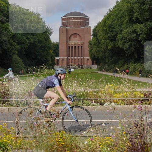 14.09.2025 - Stadtparktriathlon Michael Burmester http://msf.ph/oto/8904467 14.09.2025 11:25:35 Radfahren 826, 852, 919, 992, 1000 meine-sportfotos.de