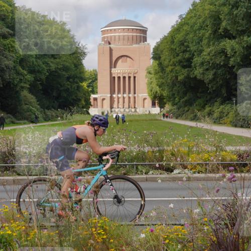 14.09.2025 - Stadtparktriathlon Michael Burmester http://msf.ph/oto/8904478 14.09.2025 11:26:28 Radfahren 846, 902, 926, 934, 935, 993, 1015 meine-sportfotos.de