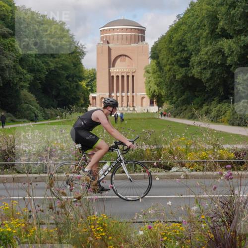 14.09.2025 - Stadtparktriathlon Michael Burmester http://msf.ph/oto/8904479 14.09.2025 11:26:29 Radfahren 846, 902, 926, 931, 934, 935, 976, 993, 1015 meine-sportfotos.de