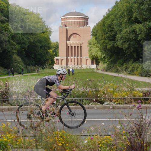 14.09.2025 - Stadtparktriathlon Michael Burmester http://msf.ph/oto/8904484 14.09.2025 11:26:38 Radfahren 846, 905, 911, 931, 942, 961, 976 meine-sportfotos.de