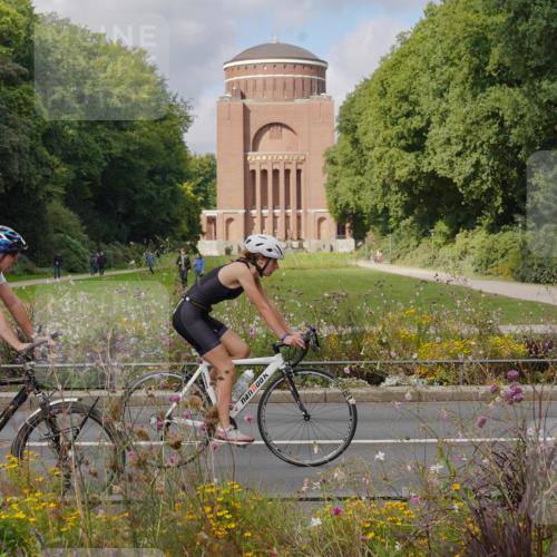 14.09.2025 - Stadtparktriathlon Michael Burmester http://msf.ph/oto/8904490 14.09.2025 11:26:57 Radfahren 868, 898, 932, 969, 985, 995 meine-sportfotos.de