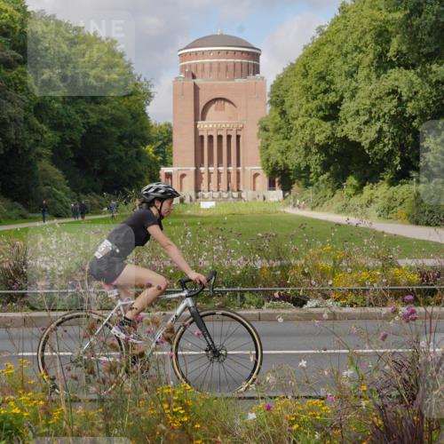 14.09.2025 - Stadtparktriathlon Michael Burmester http://msf.ph/oto/8904491 14.09.2025 11:26:58 Radfahren 868, 898, 932, 969, 985, 995 meine-sportfotos.de