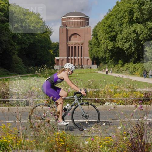 14.09.2025 - Stadtparktriathlon Michael Burmester http://msf.ph/oto/8904511 14.09.2025 11:28:05 Radfahren 848, 854, 916, 925, 941 meine-sportfotos.de