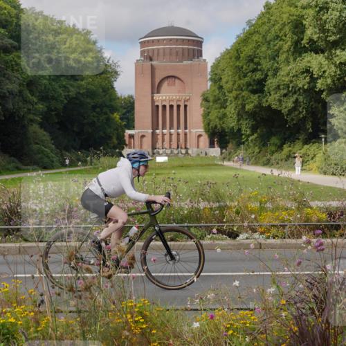 14.09.2025 - Stadtparktriathlon Michael Burmester http://msf.ph/oto/8904529 14.09.2025 11:29:53 Radfahren 891, 949, 981 meine-sportfotos.de