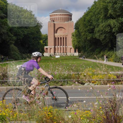 14.09.2025 - Stadtparktriathlon Michael Burmester http://msf.ph/oto/8904555 14.09.2025 11:31:14 Radfahren 858, 886, 920, 943, 972, 978, 1007 meine-sportfotos.de
