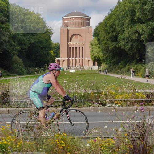 14.09.2025 - Stadtparktriathlon Michael Burmester http://msf.ph/oto/8904558 14.09.2025 11:31:20 Radfahren 858, 886, 943, 972, 978, 1001, 1002, 1007 meine-sportfotos.de