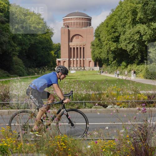 14.09.2025 - Stadtparktriathlon Michael Burmester http://msf.ph/oto/8904567 14.09.2025 11:31:47 Radfahren 876, 895, 948, 958 meine-sportfotos.de