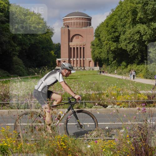 14.09.2025 - Stadtparktriathlon Michael Burmester http://msf.ph/oto/8904573 14.09.2025 11:32:08 Radfahren 877, 878, 900, 915, 966, 968, 1017 meine-sportfotos.de