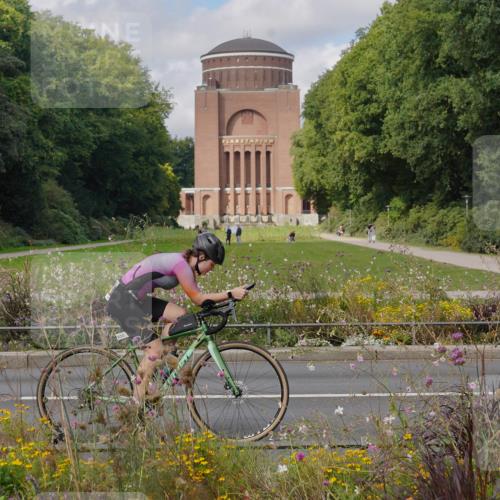 14.09.2025 - Stadtparktriathlon Michael Burmester http://msf.ph/oto/8904605 14.09.2025 11:34:27 Radfahren 902, 926, 934, 935, 969 meine-sportfotos.de