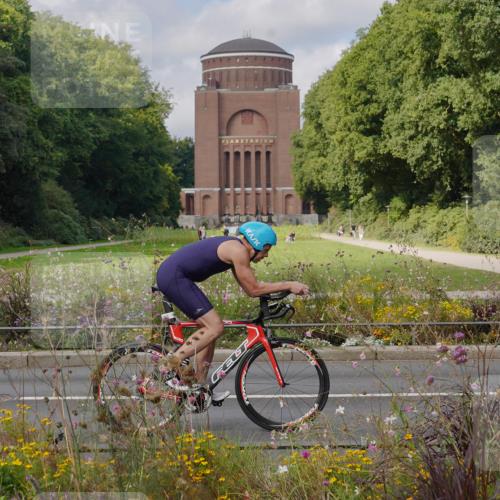 14.09.2025 - Stadtparktriathlon Michael Burmester http://msf.ph/oto/8904609 14.09.2025 11:34:39 Radfahren 902, 976, 993, 1035 meine-sportfotos.de