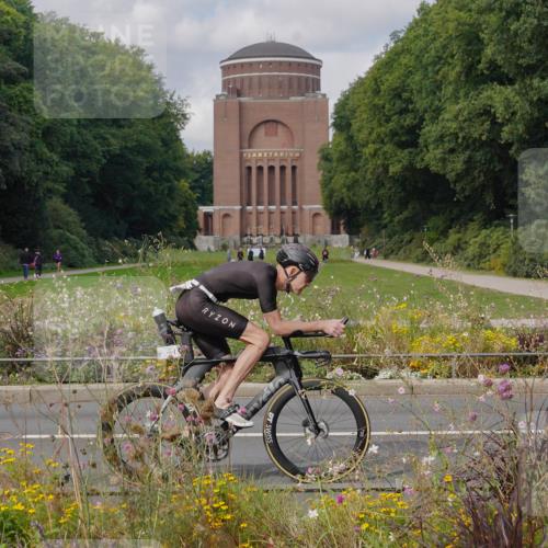 14.09.2025 - Stadtparktriathlon Michael Burmester http://msf.ph/oto/8904620 14.09.2025 11:35:22 Radfahren 931, 932, 947, 990, 1041 meine-sportfotos.de