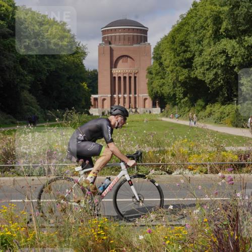 14.09.2025 - Stadtparktriathlon Michael Burmester http://msf.ph/oto/8904647 14.09.2025 11:36:50 Radfahren 916, 938, 973, 982, 1077, 1083 meine-sportfotos.de