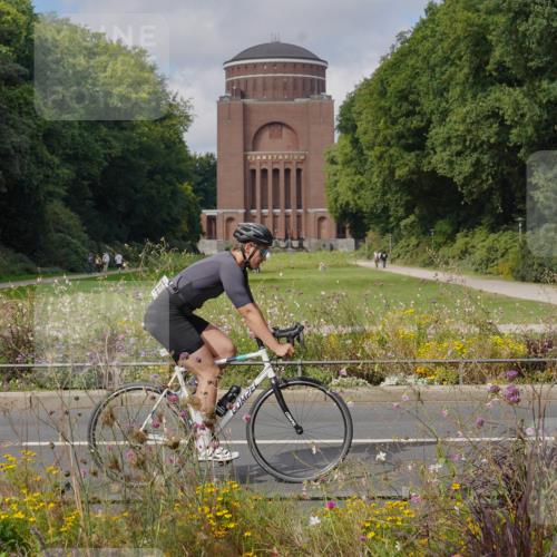 14.09.2025 - Stadtparktriathlon Michael Burmester http://msf.ph/oto/8904666 14.09.2025 11:38:02 Radfahren 963, 987, 1033, 1064, 1080, 1102 meine-sportfotos.de