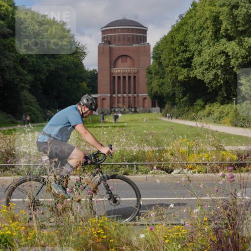 14.09.2025 - Stadtparktriathlon Michael Burmester http://msf.ph/oto/8904670 14.09.2025 11:38:15 Radfahren 891, 937, 1065 meine-sportfotos.de