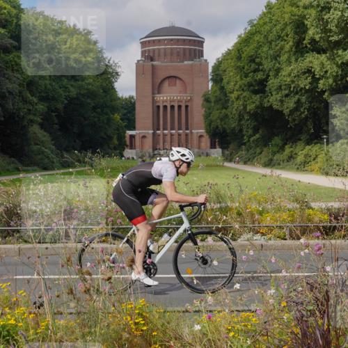 14.09.2025 - Stadtparktriathlon Michael Burmester http://msf.ph/oto/8904676 14.09.2025 11:38:48 Radfahren 855, 943, 1019, 1046, 1047 meine-sportfotos.de