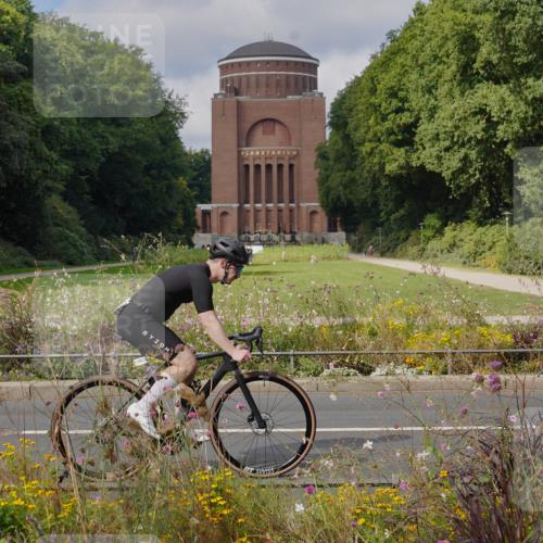 14.09.2025 - Stadtparktriathlon Michael Burmester http://msf.ph/oto/8904680 14.09.2025 11:38:59 Radfahren 998, 1019, 1025, 1086, 1099 meine-sportfotos.de