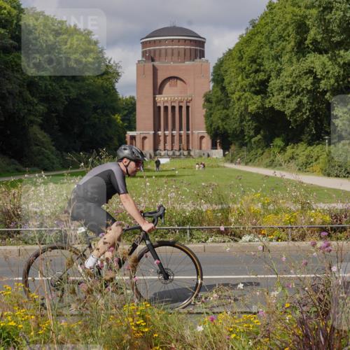 14.09.2025 - Stadtparktriathlon Michael Burmester http://msf.ph/oto/8904698 14.09.2025 11:39:45 Radfahren 964, 1063, 1095, 1108, 1120 meine-sportfotos.de