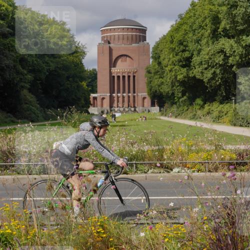 14.09.2025 - Stadtparktriathlon Michael Burmester http://msf.ph/oto/8904701 14.09.2025 11:39:52 Radfahren 929, 957, 964, 1056, 1060, 1063, 1067, 1095 meine-sportfotos.de