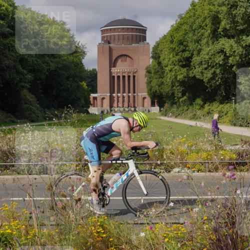 14.09.2025 - Stadtparktriathlon Michael Burmester http://msf.ph/oto/8904705 14.09.2025 11:39:59 Radfahren 822, 929, 945, 957, 1053, 1056, 1060, 1067 meine-sportfotos.de