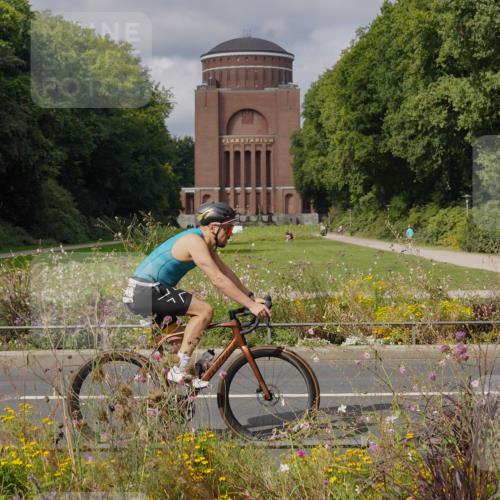14.09.2025 - Stadtparktriathlon Michael Burmester http://msf.ph/oto/8904713 14.09.2025 11:40:25 Radfahren 968, 1002, 1049, 1069 meine-sportfotos.de