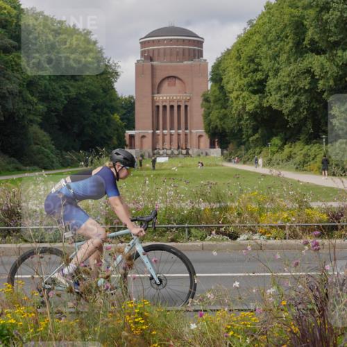 14.09.2025 - Stadtparktriathlon Michael Burmester http://msf.ph/oto/8904738 14.09.2025 11:42:06 Radfahren 936, 980, 1061, 1082, 1121 meine-sportfotos.de