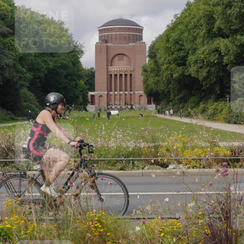14.09.2025 - Stadtparktriathlon Michael Burmester http://msf.ph/oto/8904760 14.09.2025 11:42:45 Radfahren 824, 926, 990, 997, 1000, 1005, 1017, 1072, 1075, 1094, 1103, 1113 meine-sportfotos.de