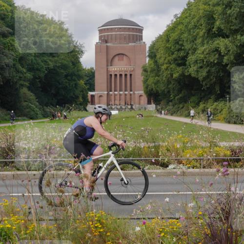 14.09.2025 - Stadtparktriathlon Michael Burmester http://msf.ph/oto/8904767 14.09.2025 11:42:55 Radfahren 789, 824, 926, 941, 976, 990, 1008, 1029, 1055, 1075, 1119 meine-sportfotos.de