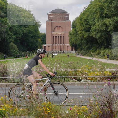 14.09.2025 - Stadtparktriathlon Michael Burmester http://msf.ph/oto/8904778 14.09.2025 11:43:26 Radfahren 961, 985, 1077, 1117 meine-sportfotos.de