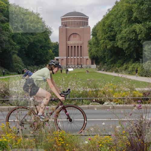 14.09.2025 - Stadtparktriathlon Michael Burmester http://msf.ph/oto/8904779 14.09.2025 11:43:29 Radfahren 961, 985, 1077, 1117 meine-sportfotos.de