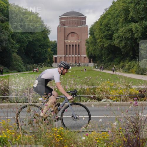 14.09.2025 - Stadtparktriathlon Michael Burmester http://msf.ph/oto/8904791 14.09.2025 11:44:17 Radfahren 996, 1026, 1115 meine-sportfotos.de