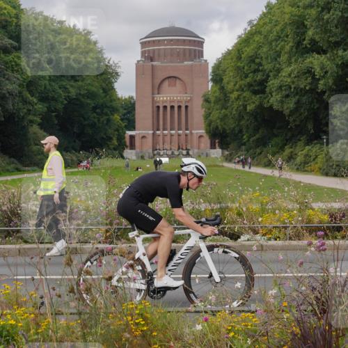 14.09.2025 - Stadtparktriathlon Michael Burmester http://msf.ph/oto/8904793 14.09.2025 11:44:25 Radfahren 931, 973, 1009, 1026, 1040, 1051, 1085 meine-sportfotos.de