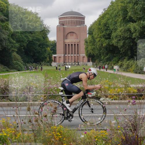 14.09.2025 - Stadtparktriathlon Michael Burmester http://msf.ph/oto/8904823 14.09.2025 11:46:14 Radfahren 1046, 1067, 1096, 1099 meine-sportfotos.de