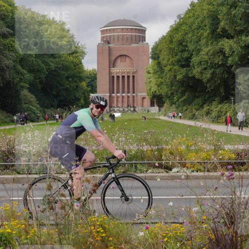 14.09.2025 - Stadtparktriathlon Michael Burmester http://msf.ph/oto/8904839 14.09.2025 11:47:04 Radfahren 937, 940, 955, 1060, 1069, 1073, 1091, 1110, 1120 meine-sportfotos.de