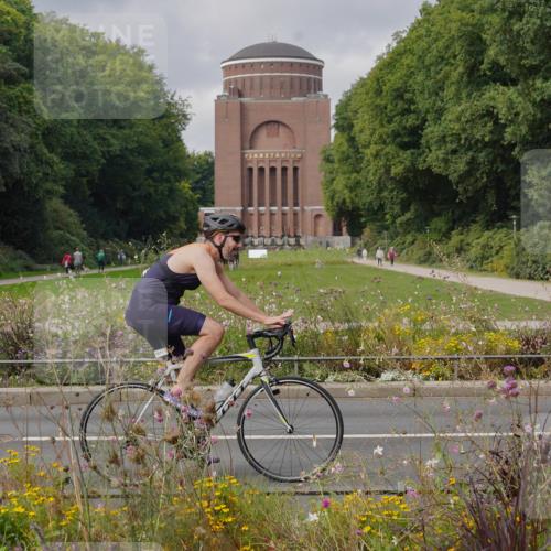 14.09.2025 - Stadtparktriathlon Michael Burmester http://msf.ph/oto/8904872 14.09.2025 11:48:46 Radfahren 950, 951, 992, 1022, 1071 meine-sportfotos.de