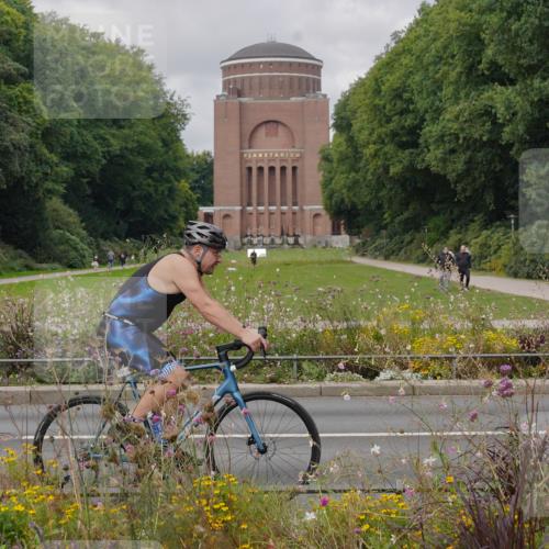 14.09.2025 - Stadtparktriathlon Michael Burmester http://msf.ph/oto/8904895 14.09.2025 11:50:08 Radfahren 935, 958, 969, 978, 979, 1077, 1084, 1103, 1121 meine-sportfotos.de
