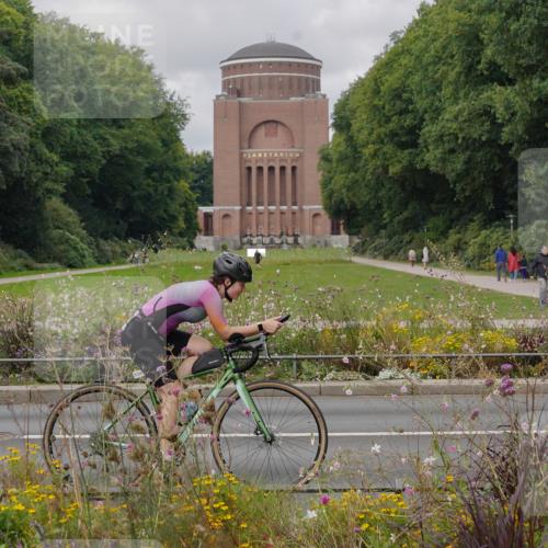 14.09.2025 - Stadtparktriathlon Michael Burmester http://msf.ph/oto/8904901 14.09.2025 11:50:23 Radfahren 934, 1068, 1075 meine-sportfotos.de