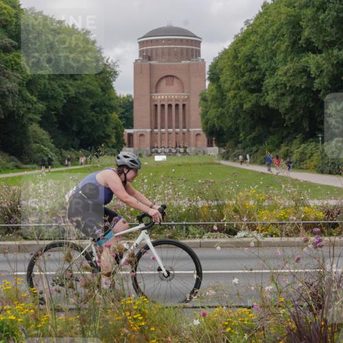 14.09.2025 - Stadtparktriathlon Michael Burmester http://msf.ph/oto/8904906 14.09.2025 11:50:41 Radfahren 986, 990, 1066, 1109 meine-sportfotos.de
