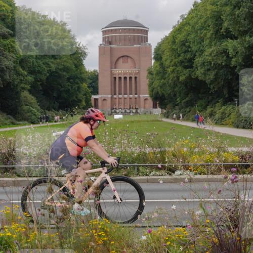 14.09.2025 - Stadtparktriathlon Michael Burmester http://msf.ph/oto/8904908 14.09.2025 11:50:46 Radfahren 986, 990, 1029, 1109 meine-sportfotos.de