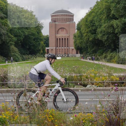 14.09.2025 - Stadtparktriathlon Michael Burmester http://msf.ph/oto/8904942 14.09.2025 11:52:24 Radfahren 932, 982, 989, 1020, 1054, 1078, 1094, 1107 meine-sportfotos.de