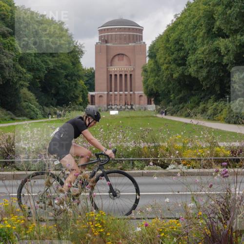 14.09.2025 - Stadtparktriathlon Michael Burmester http://msf.ph/oto/8904953 14.09.2025 11:52:55 Radfahren 996, 997, 1009, 1055 meine-sportfotos.de