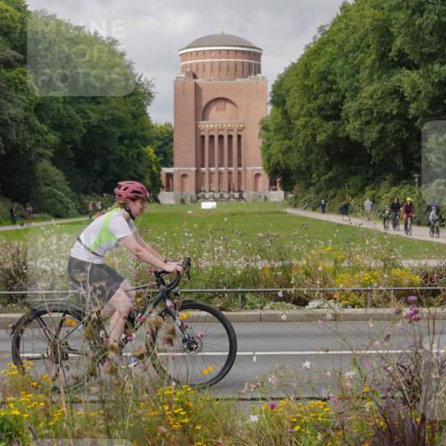 14.09.2025 - Stadtparktriathlon Michael Burmester http://msf.ph/oto/8905028 14.09.2025 11:56:56 Radfahren 924, 927, 1077, 1088, 1123 meine-sportfotos.de