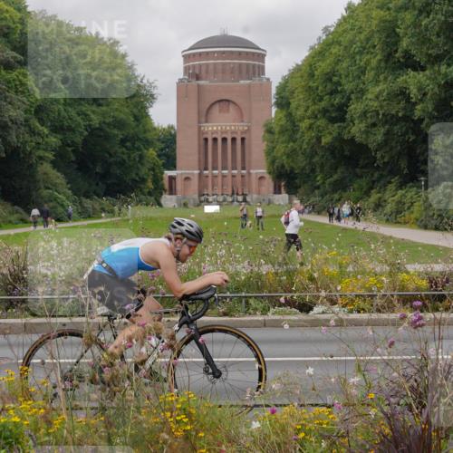 14.09.2025 - Stadtparktriathlon Michael Burmester http://msf.ph/oto/8905077 14.09.2025 11:59:15 Radfahren 970, 978, 1078 meine-sportfotos.de