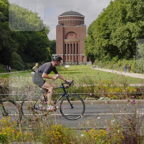 14.09.2025 - Stadtparktriathlon Michael Burmester http://msf.ph/oto/8905108 14.09.2025 12:01:03 Radfahren 1031, 1039, 1062, 1176, 1188, 1210, 1220 meine-sportfotos.de
