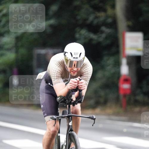 14.09.2025 - Stadtparktriathlon Michael Burmester http://msf.ph/oto/8905965 14.09.2025 09:03:21 Radfahren 337, 349, 353 meine-sportfotos.de